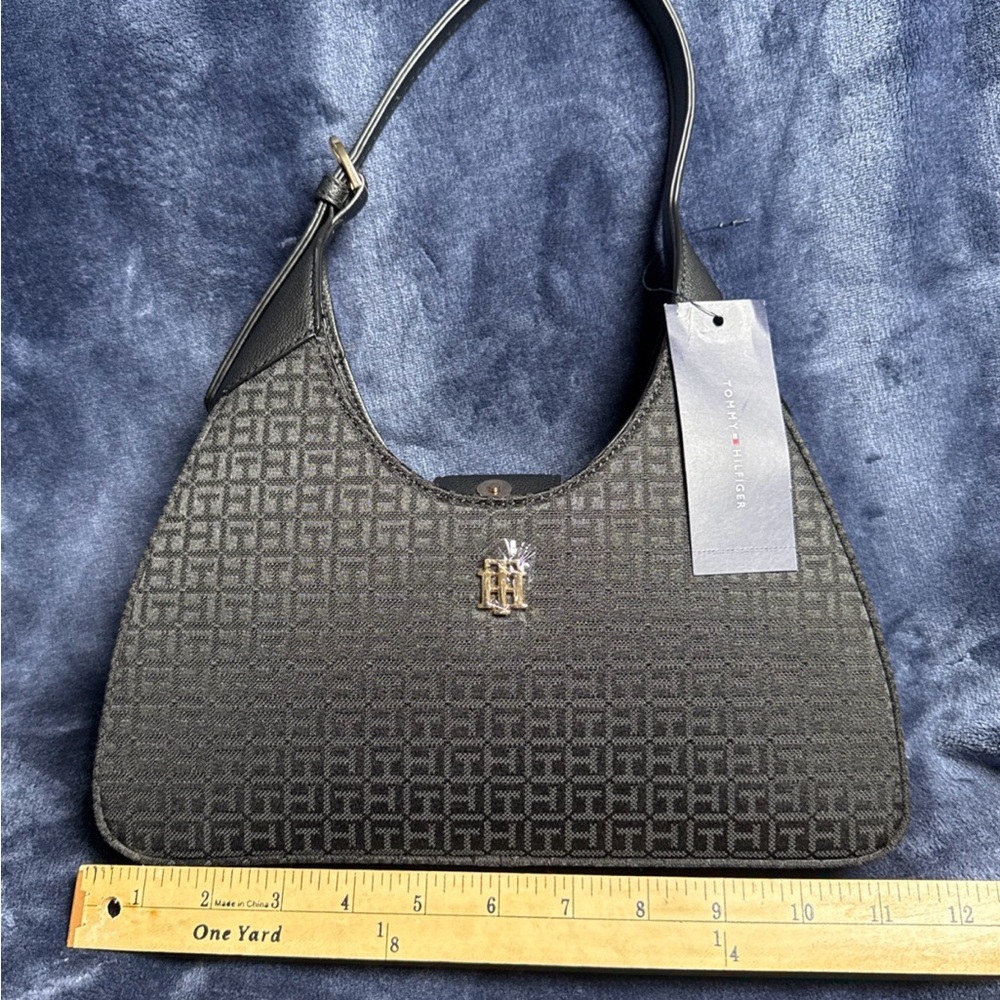 Tommy Hilfiger Monogram Shoulder Bag NWT - Picture 11 of 12